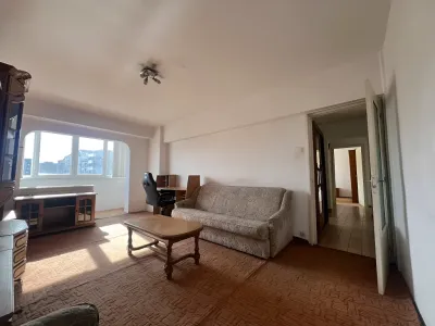 Apartament vanzare Sector 4 Bucuresti living cu canapea